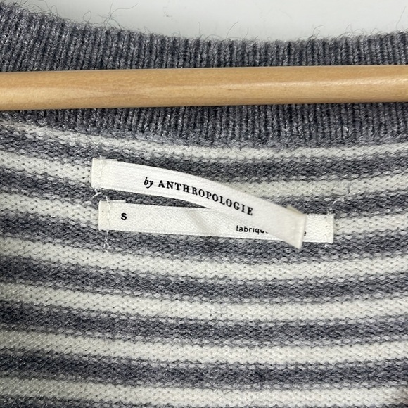 ANTHROPOLOGIE Serena Gray Stripe V Neck Pullover Sweater - Picture 4 of 9